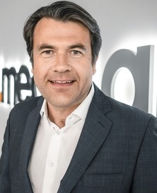 Dr. Bernhard  Hock